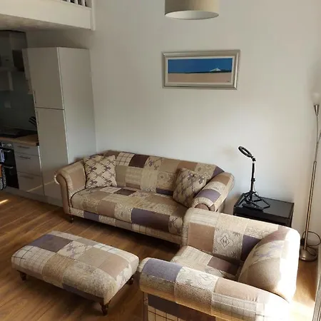 1 Bedroom House With Garden And Off Road Private Parking Peterborough Exterior photo