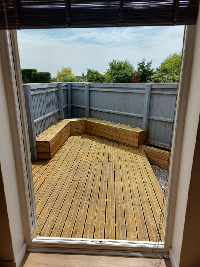Apartment 1 Bedroom House With Garden And Off Road Private Parking Peterborough